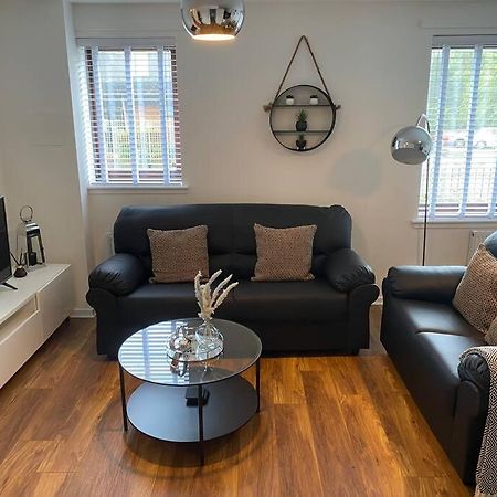 Perfectly Situated Luxury 2 Bedroom Apartment Глазгоу Екстериор снимка